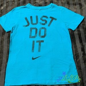 Nike Graphic Tee
